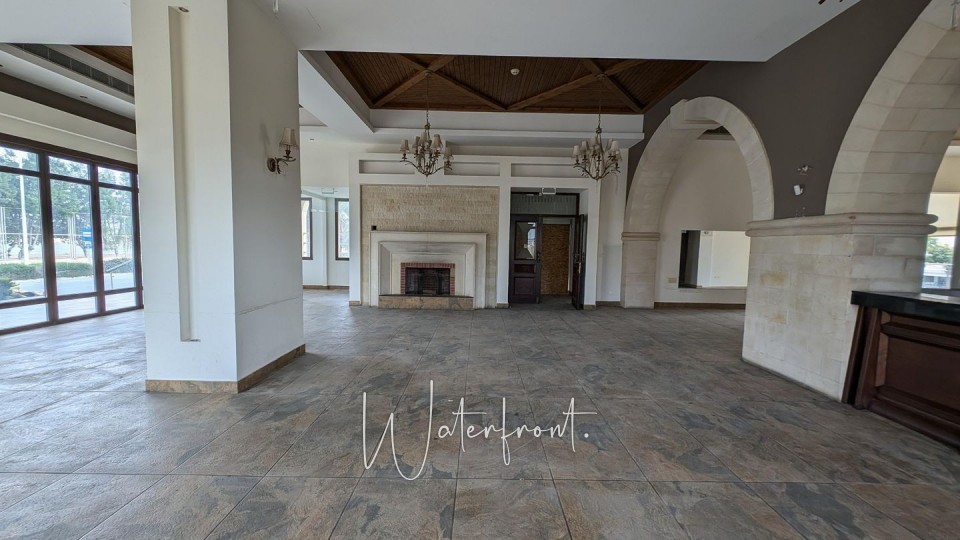 Building For Sale  in  Tombs of the Kings