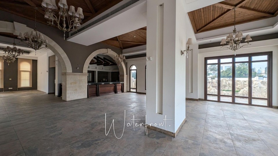 Building For Sale  in  Tombs of the Kings