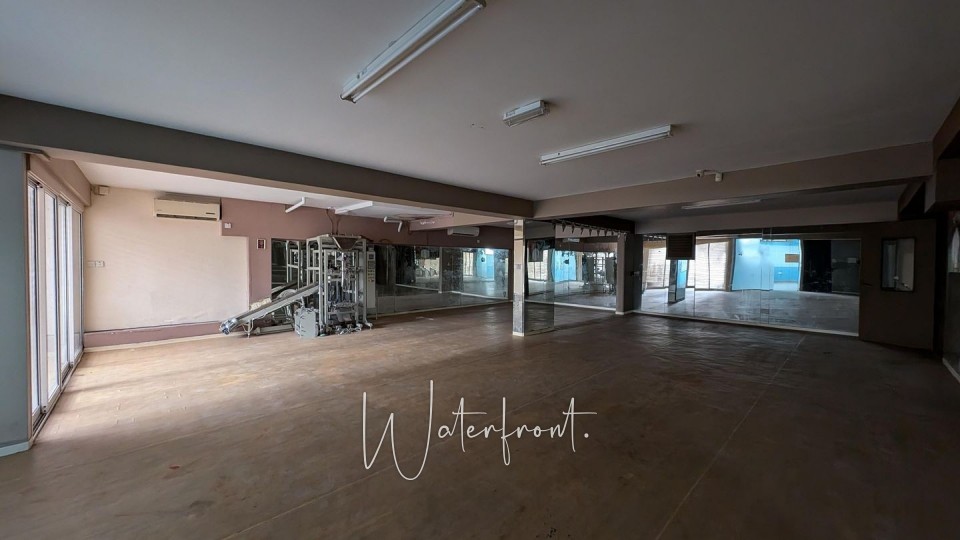Building For Sale  in  Tombs of the Kings