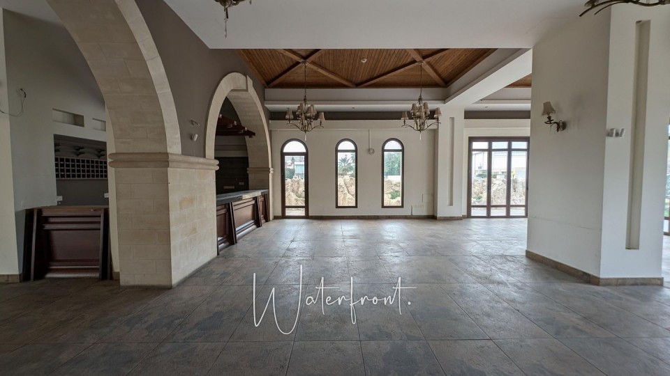 Building For Sale  in  Tombs of the Kings