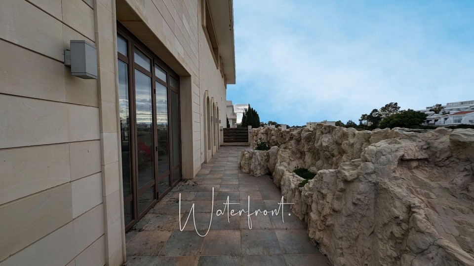 Building For Sale  in  Tombs of the Kings