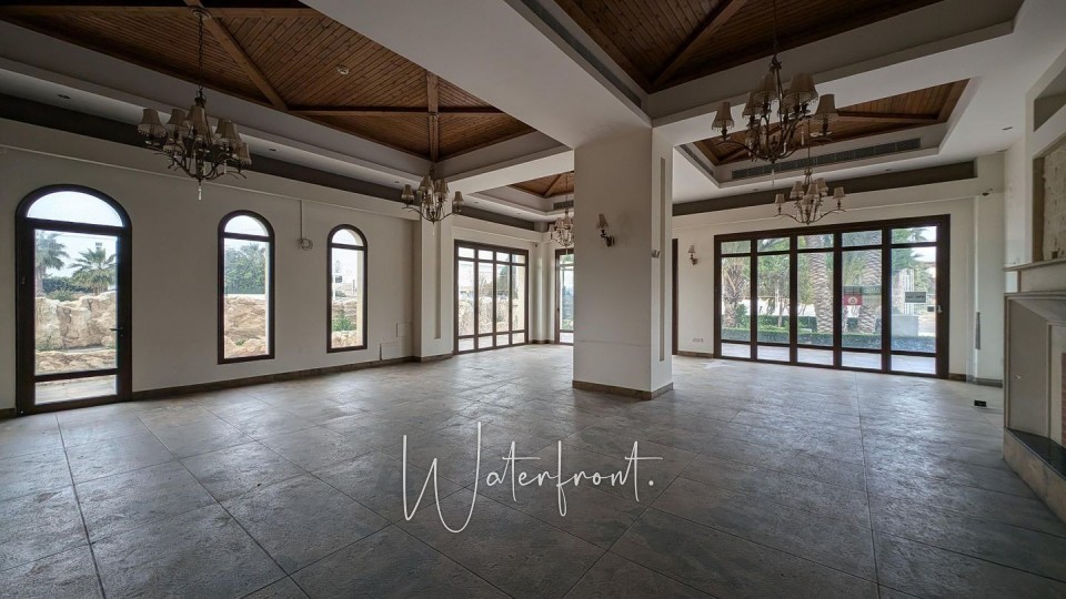 Building For Sale  in  Tombs of the Kings