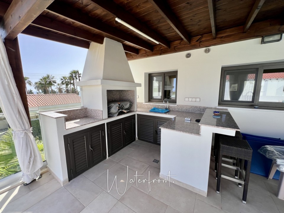 Detached Villa For Sale  in  Sea Caves - St.George