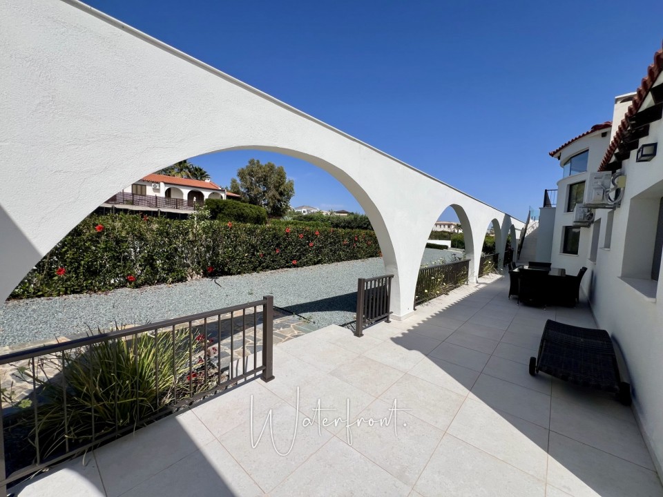 Detached Villa For Sale  in  Sea Caves - St.George