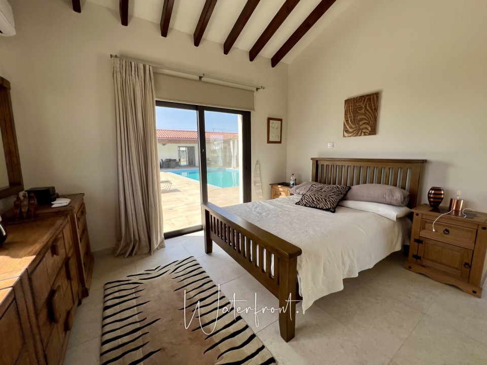 Detached Villa For Sale  in  Sea Caves - St.George