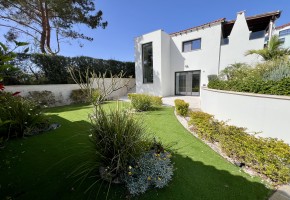 Detached Villa For Sale  in  Sea Caves - St.George