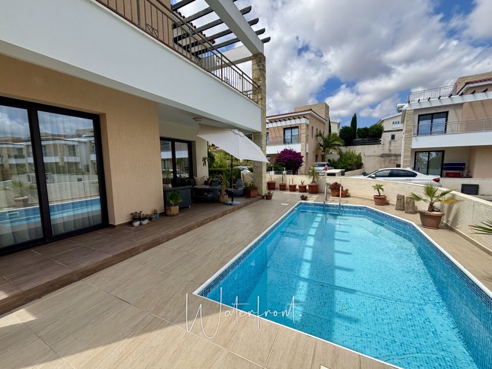 Detached Villa For Sale  in  Peyia