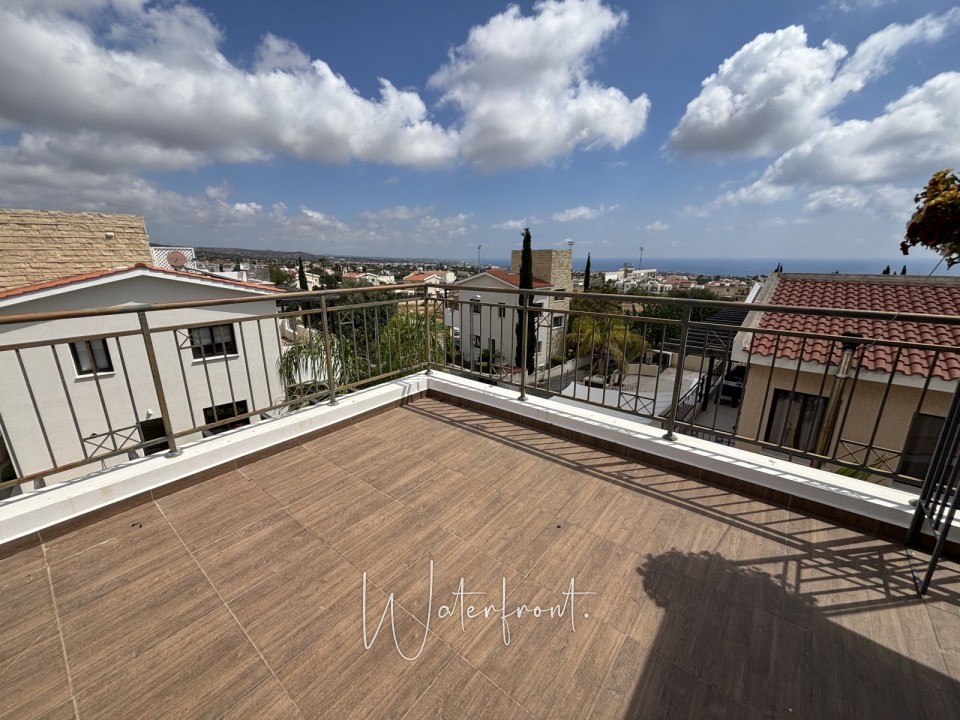 Detached Villa For Sale  in  Peyia