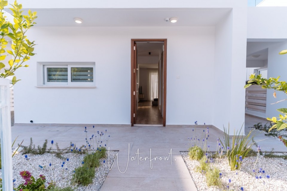 Detached Villa For Sale  in  Peyia