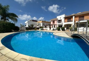 Town House For Sale  in  Tombs of the Kings