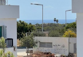 Town House For Rent  in  Tombs of the Kings