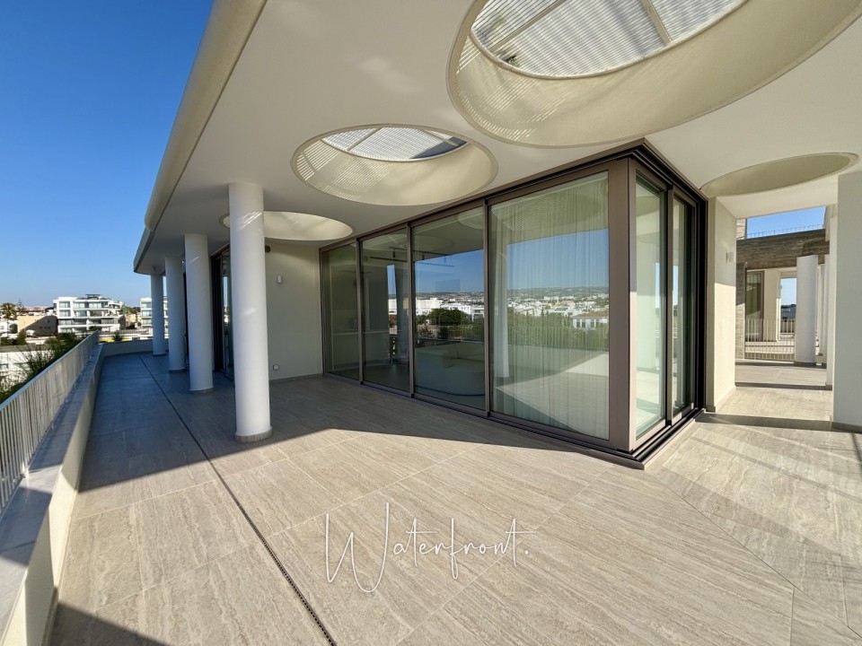 Penthouse For Sale  in  Kato Paphos