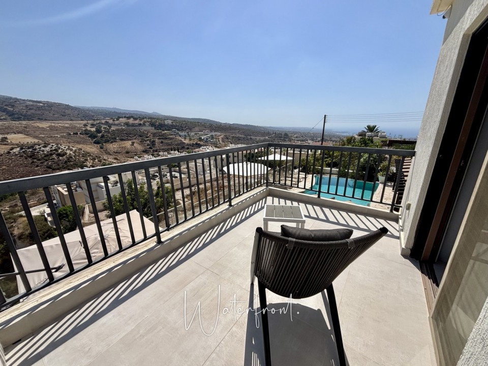Detached Villa For Sale  in  Peyia