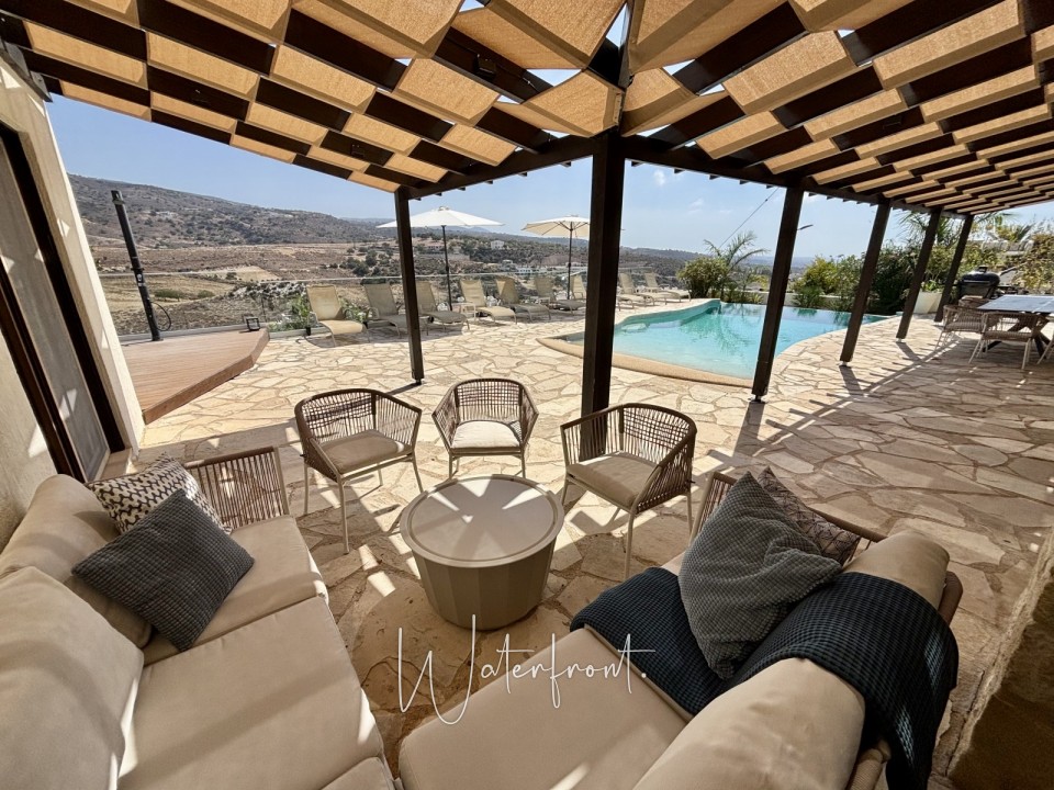Detached Villa For Sale  in  Peyia
