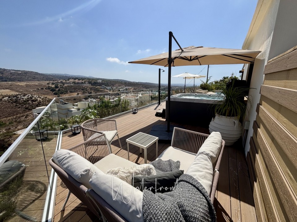 Detached Villa For Sale  in  Peyia