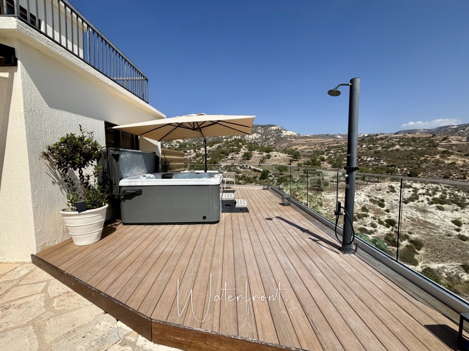 Detached Villa For Sale  in  Peyia