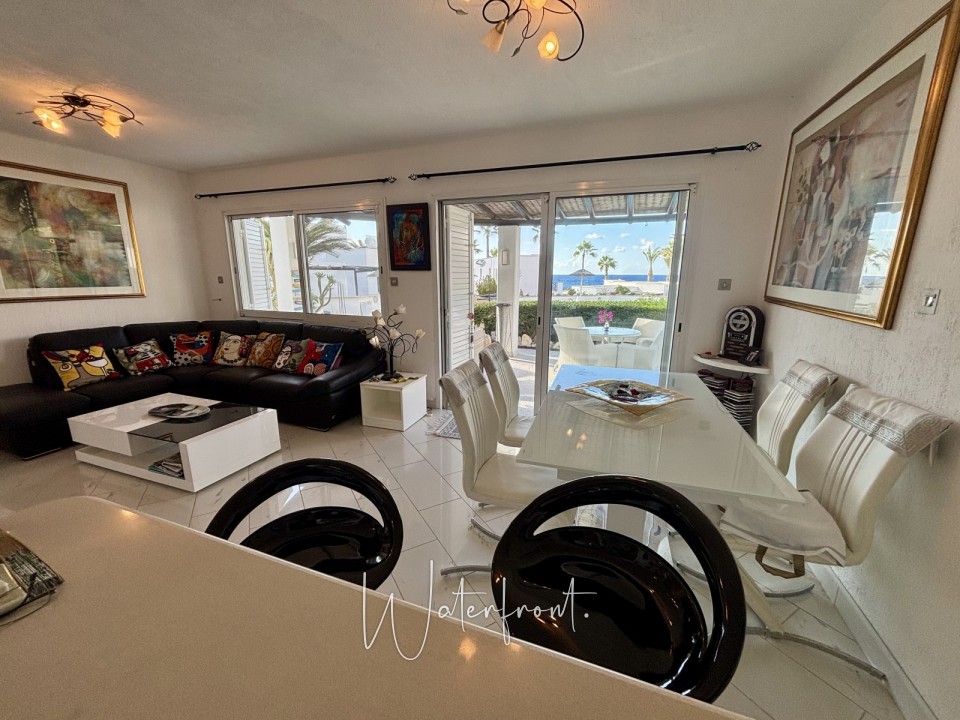 Detached Villa For Sale  in  Chloraka