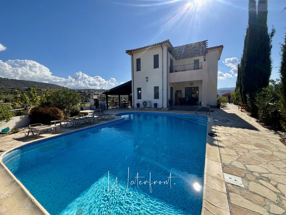 Detached Villa For Sale  in  Peristerona