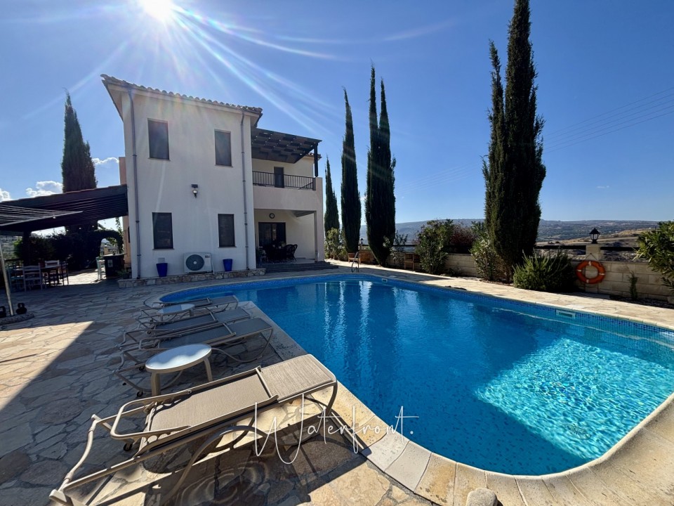 Detached Villa For Sale  in  Peristerona