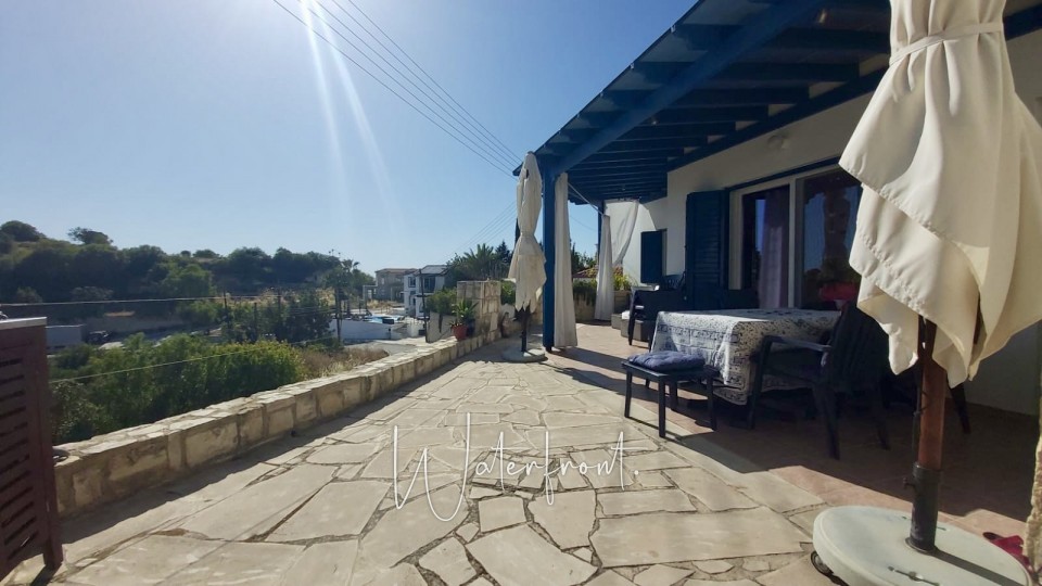 Bungalow For Sale  in  Tsada