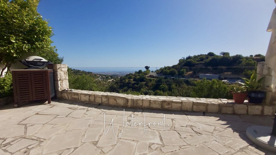 Bungalow For Sale  in  Tsada