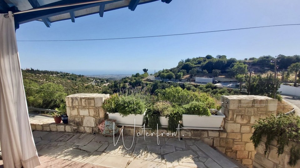 Bungalow For Sale  in  Tsada