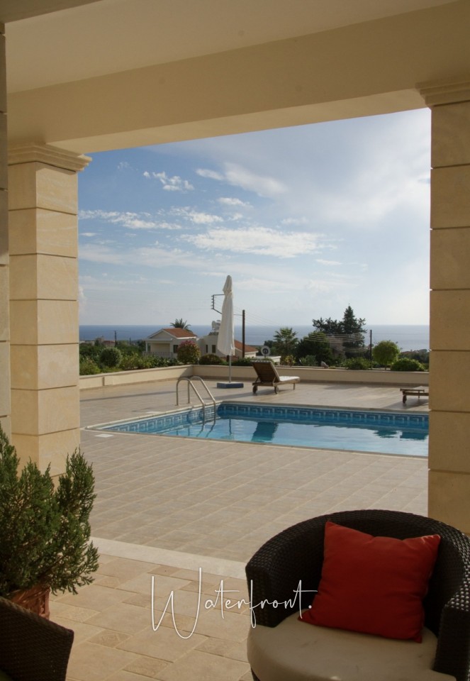 Detached Villa For Rent  in  Sea Caves - St.George