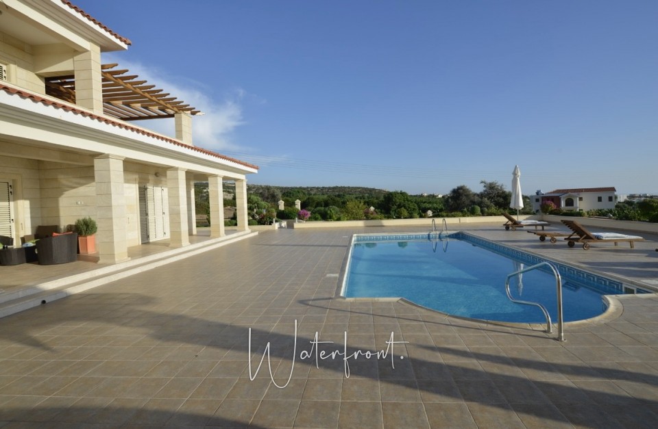 Detached Villa For Rent  in  Sea Caves - St.George