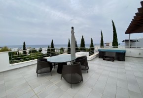 Detached Villa For Rent  in  Latchi