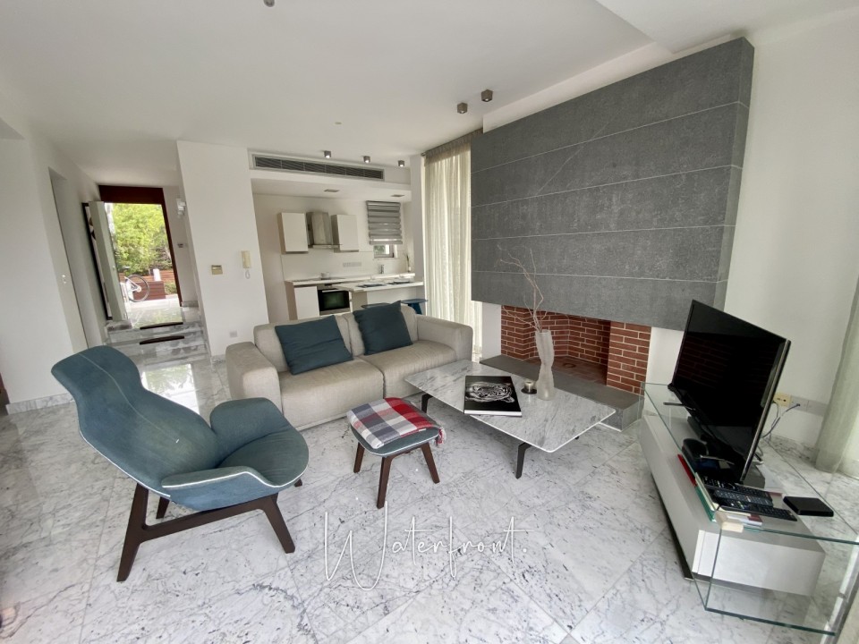 Detached Villa For Rent  in  Latchi