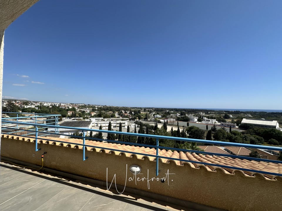 Penthouse For Rent  in  Yeroskipou