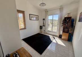 Apartment For Sale  in  Peyia