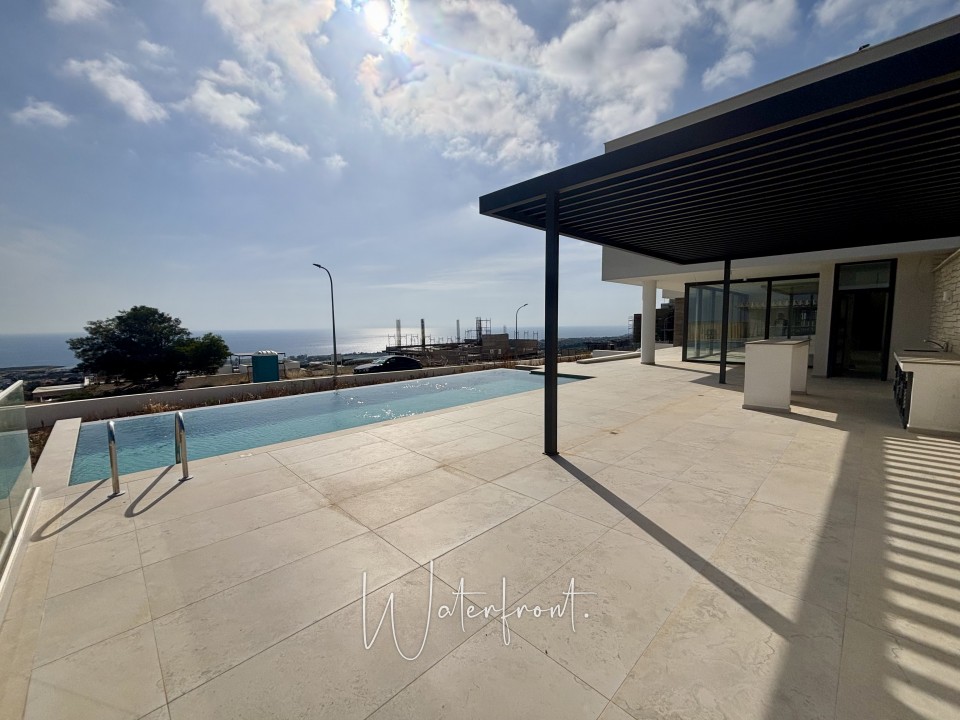 Detached Villa For Sale  in  Peyia