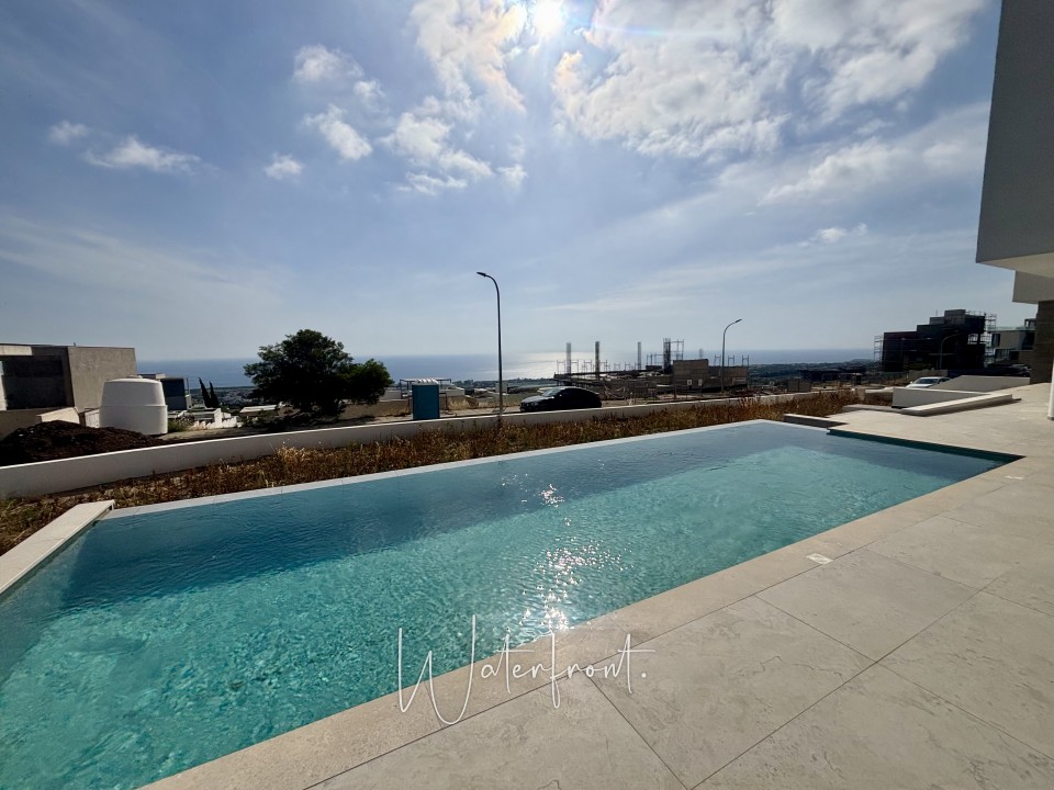 Detached Villa For Sale  in  Peyia