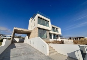 Detached Villa For Sale  in  Peyia