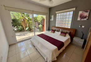 Apartment For Sale  in  Peyia