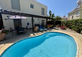 Apartment For Sale  in  Peyia