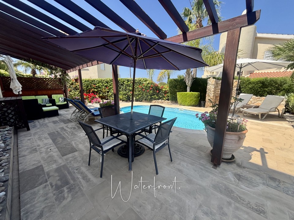 Apartment For Sale  in  Peyia