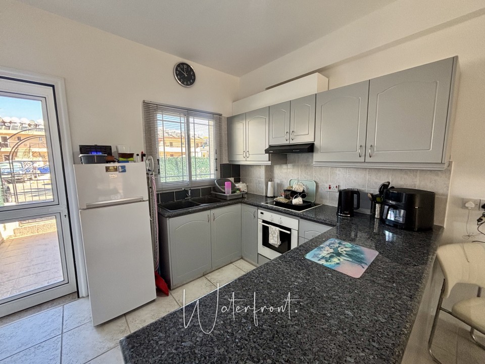Apartment For Sale  in  Tombs of the Kings