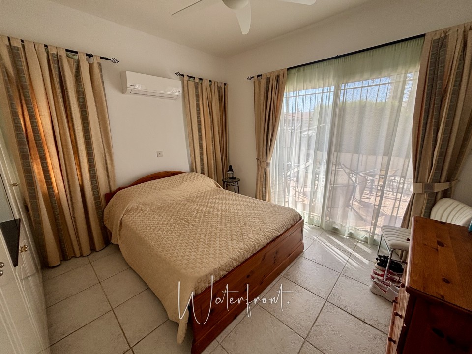 Apartment For Sale  in  Tombs of the Kings