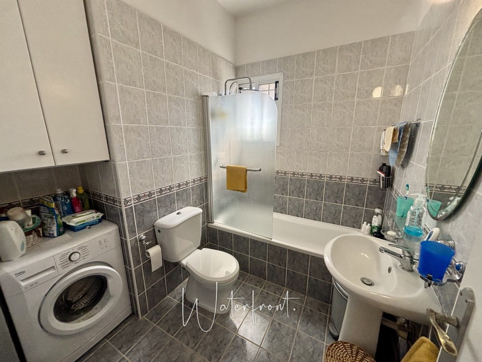 Apartment For Sale  in  Tombs of the Kings