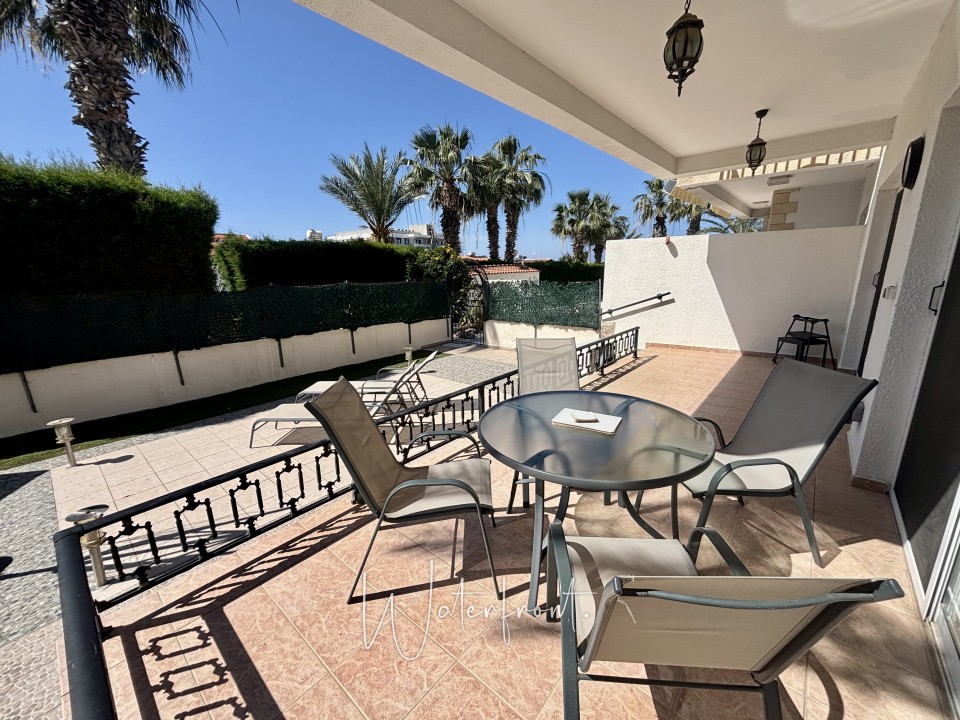 Apartment For Sale  in  Tombs of the Kings