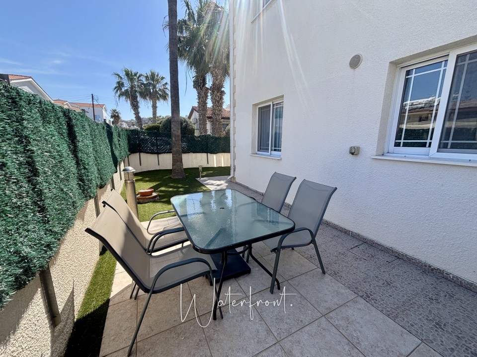 Apartment For Sale  in  Tombs of the Kings