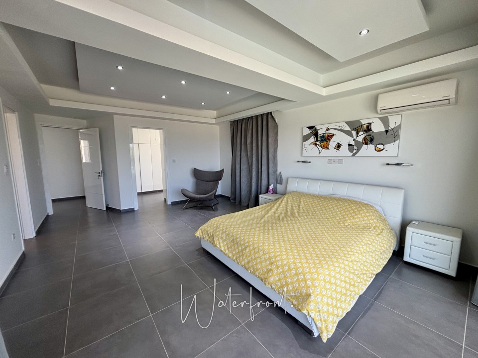 Detached Villa For Sale  in  Sea Caves - St.George