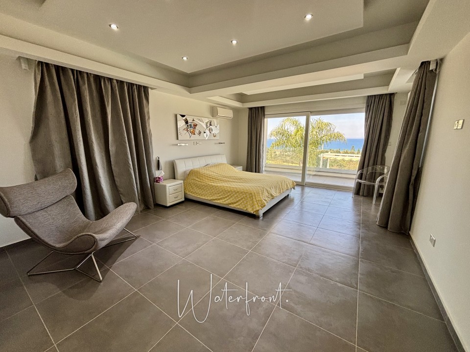Detached Villa For Sale  in  Sea Caves - St.George