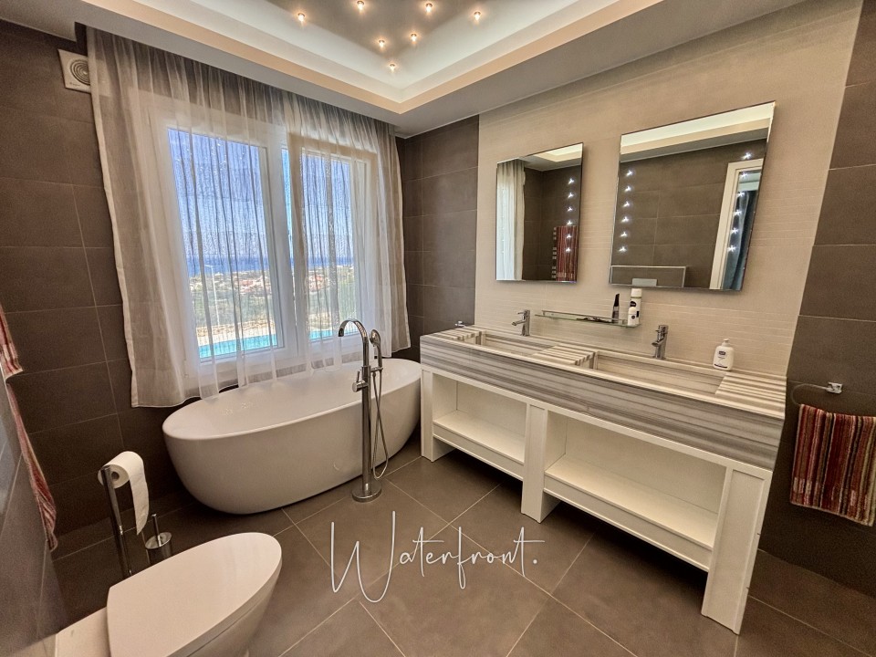 Detached Villa For Sale  in  Sea Caves - St.George
