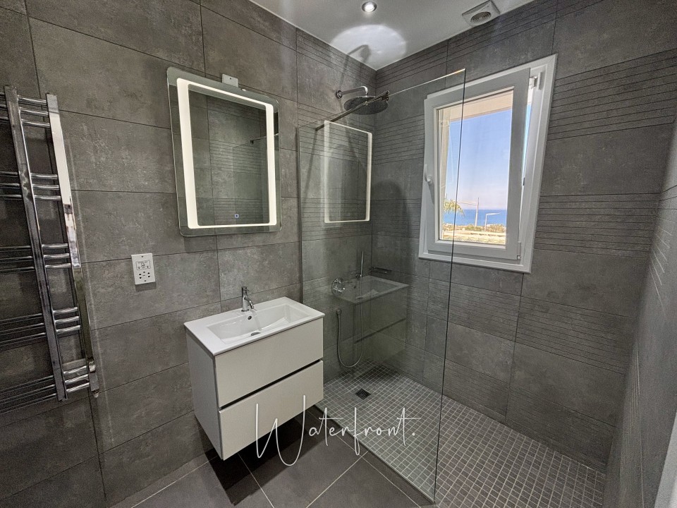 Detached Villa For Sale  in  Sea Caves - St.George