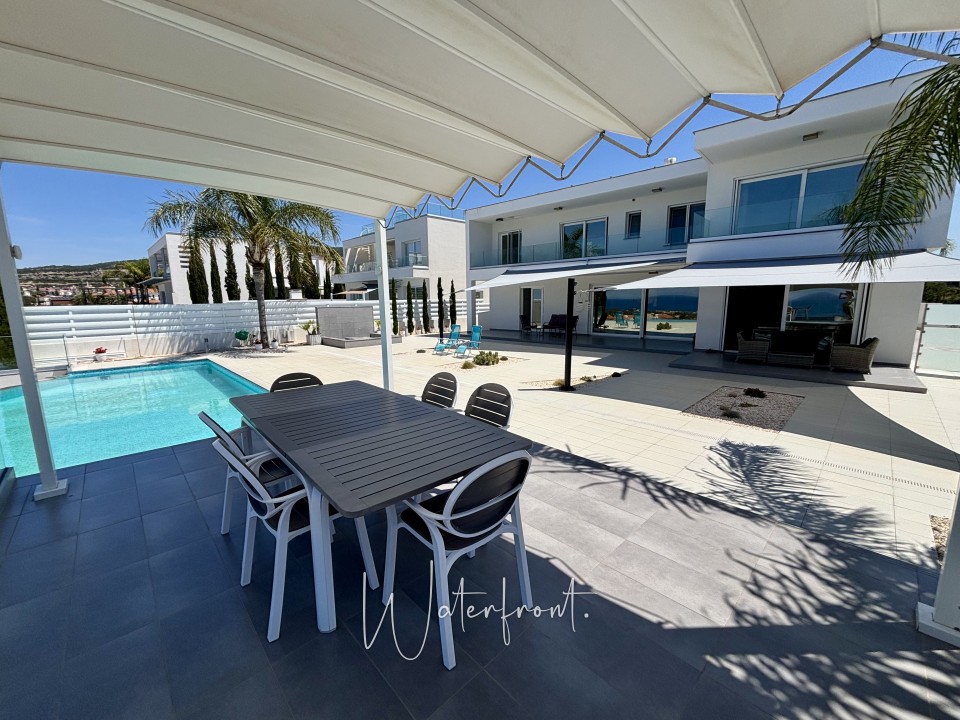 Detached Villa For Sale  in  Sea Caves - St.George