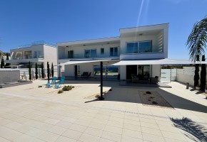 Detached Villa For Sale  in  Sea Caves - St.George