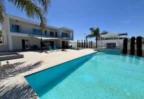 Detached Villa For Sale  in  Sea Caves - St.George